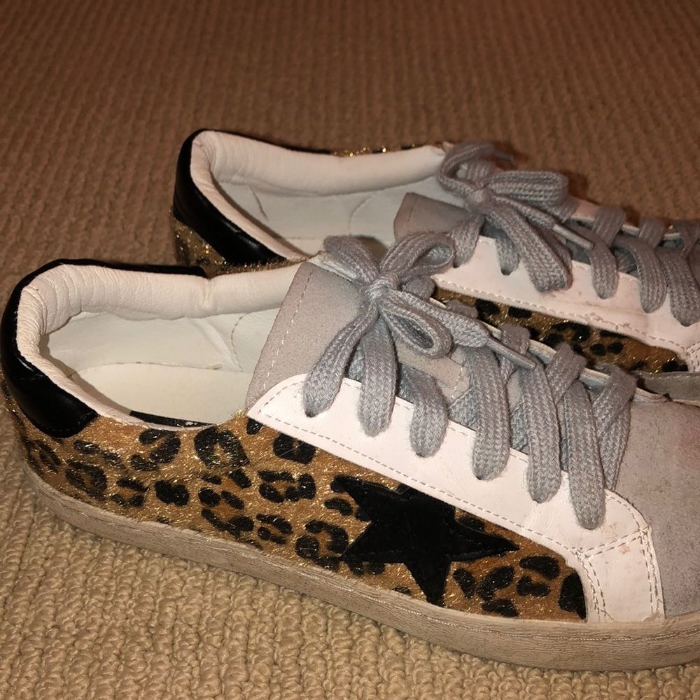 Cheetah Print Black Star Sneakers Great Condition - Picture 4 of 7